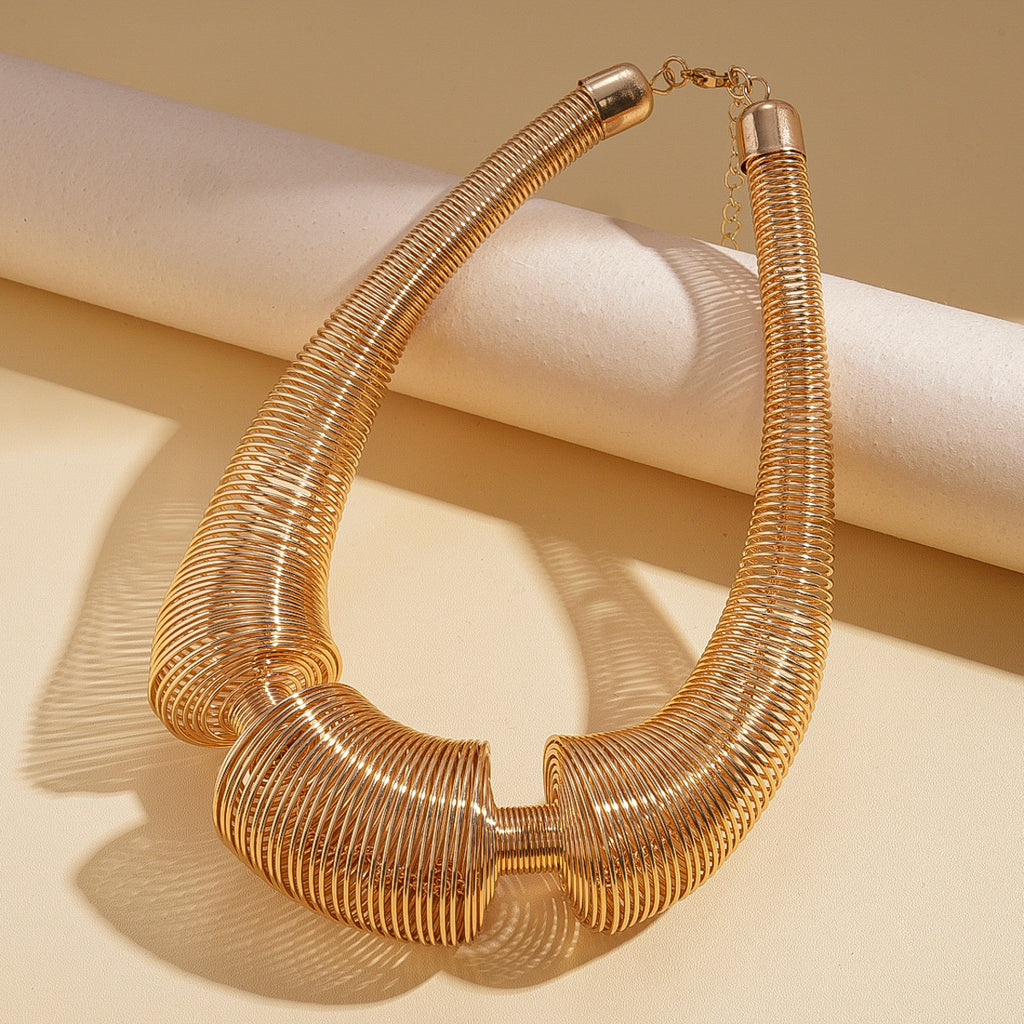 European And American Exaggerated Metallic Geometric Spring Necklace With Unique Stylish, Niche High-End